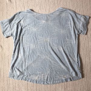 ⭐️3/$15⭐️Gap Floral Boxy Tee